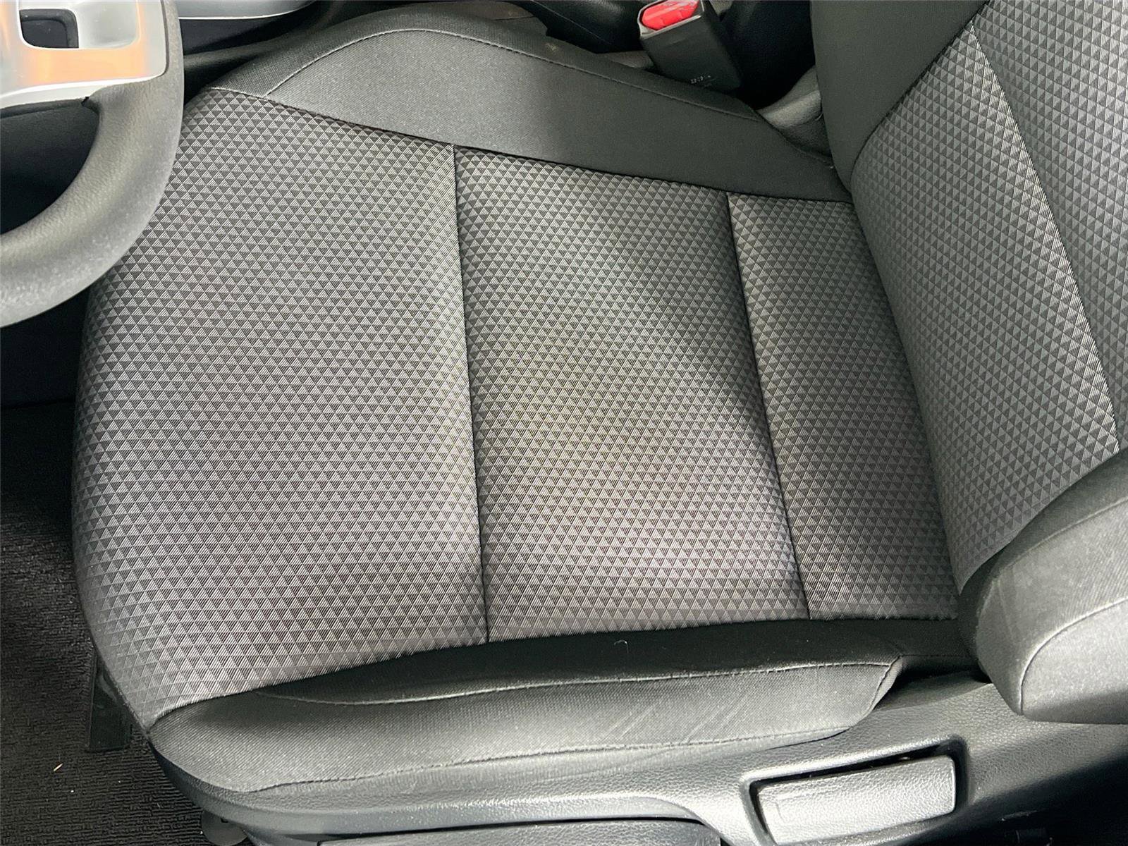 Used 2025 Kia Soul LX w/ LX Technology Package FWD image 20