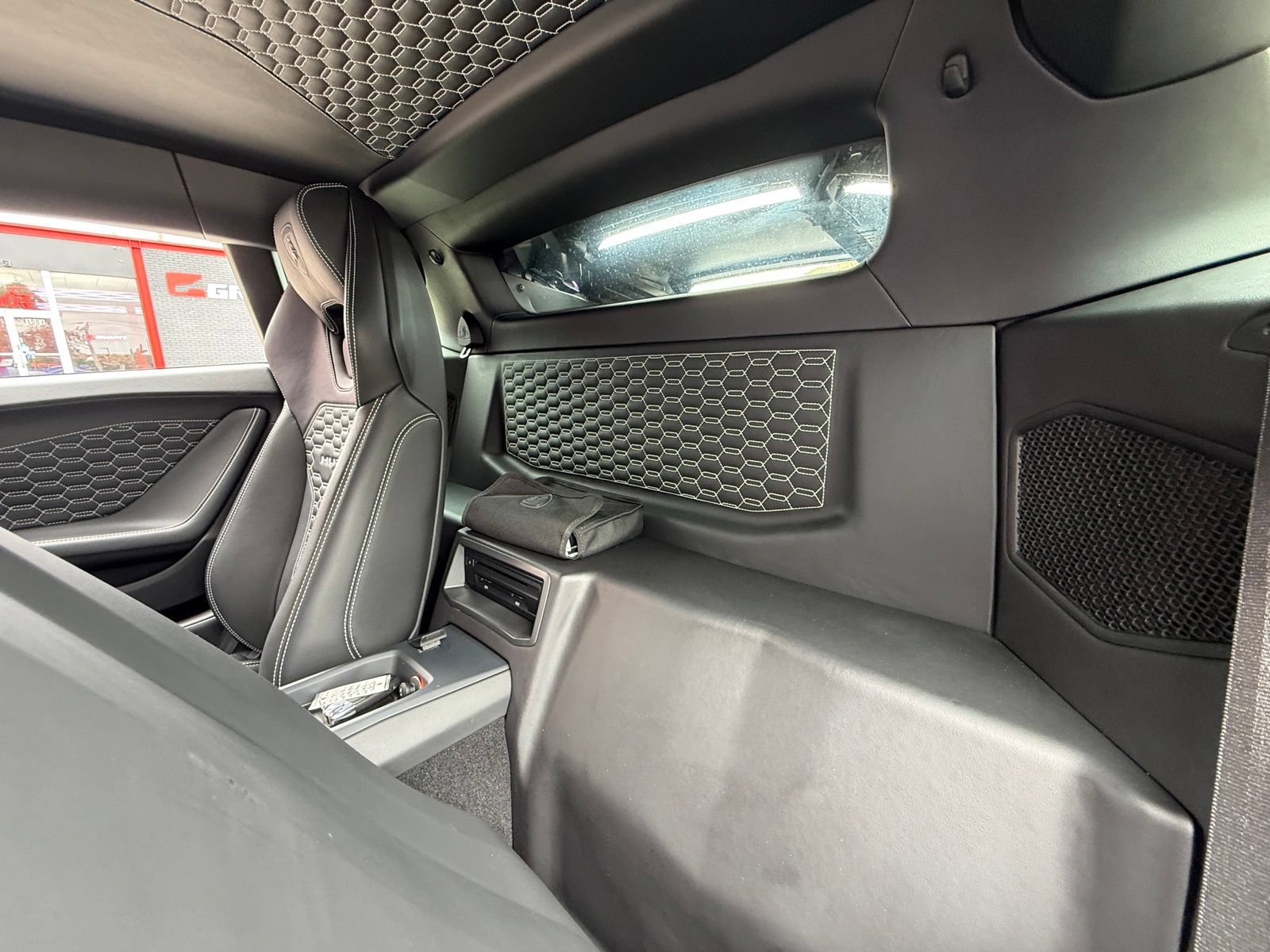 Used 2018 Lamborghini Huracan LP 580-2 RWD image 50