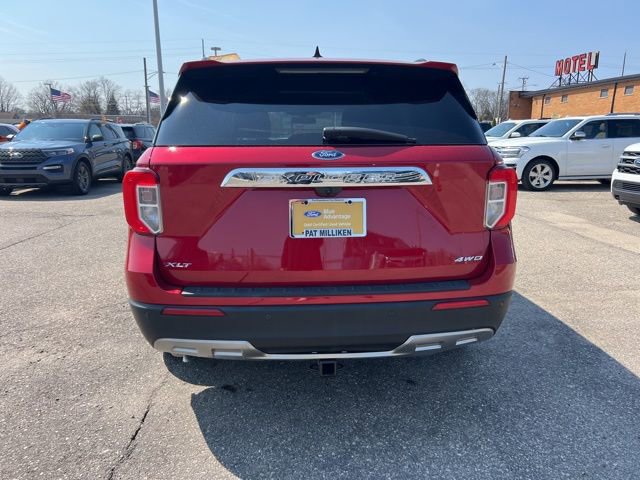 Certified 2022 Ford Explorer XLT w/ Equipment Group 202A image 5