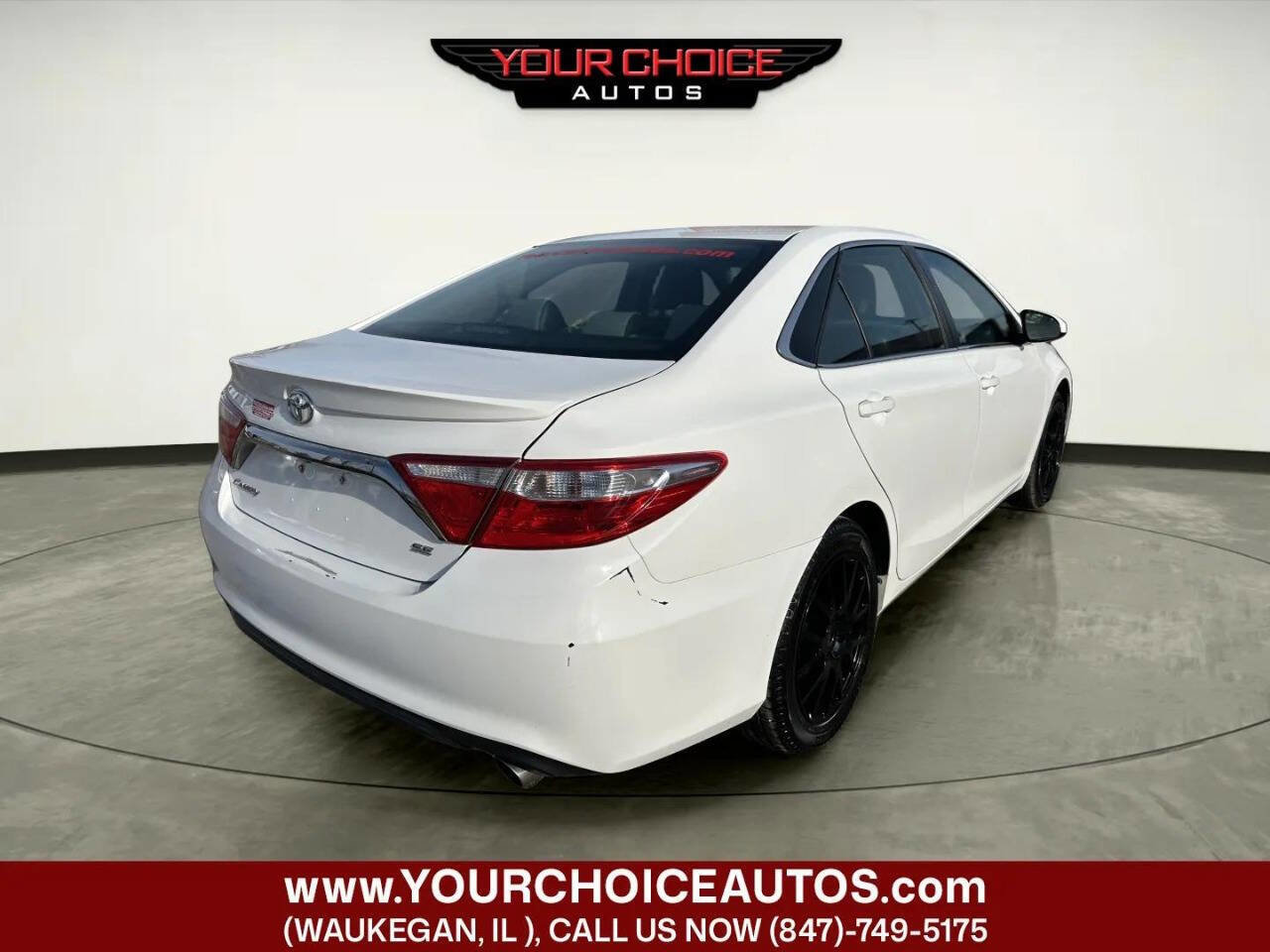 Used 2015 Toyota Camry SE FWD image 5