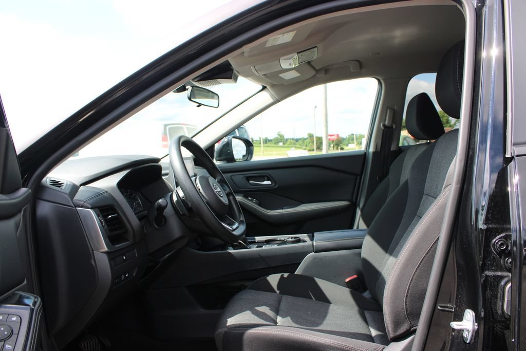 Used 2024 Nissan Rogue SV AWD/4WD image 22
