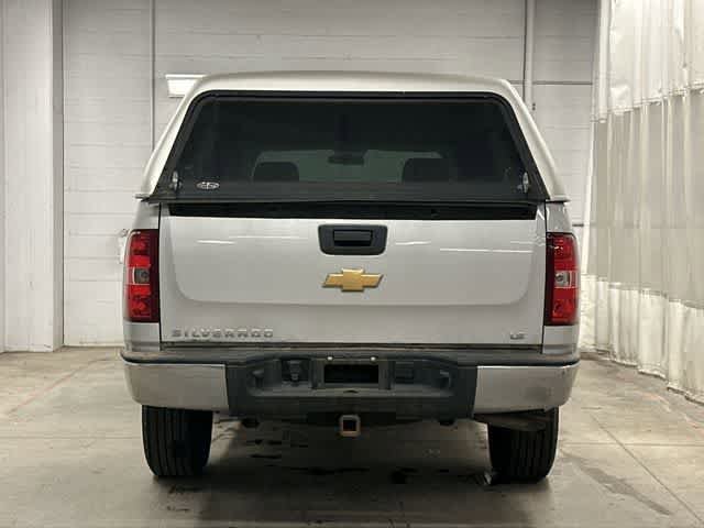 Used 2013 Chevrolet Silverado 1500 W/T w/ LS Package AWD/4WD image 4