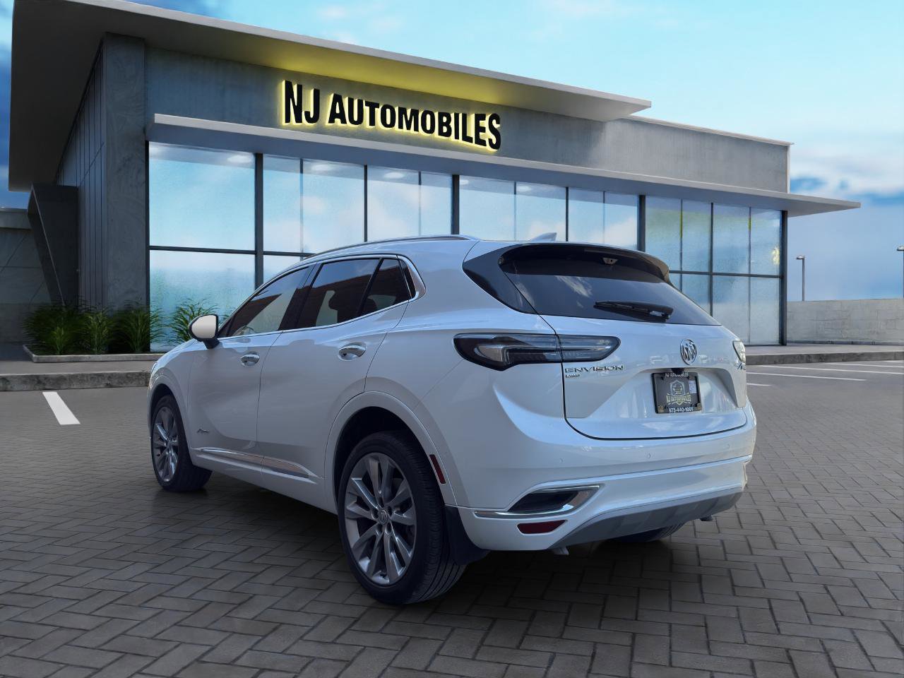 Used 2023 Buick Envision Avenir AWD/4WD image 5