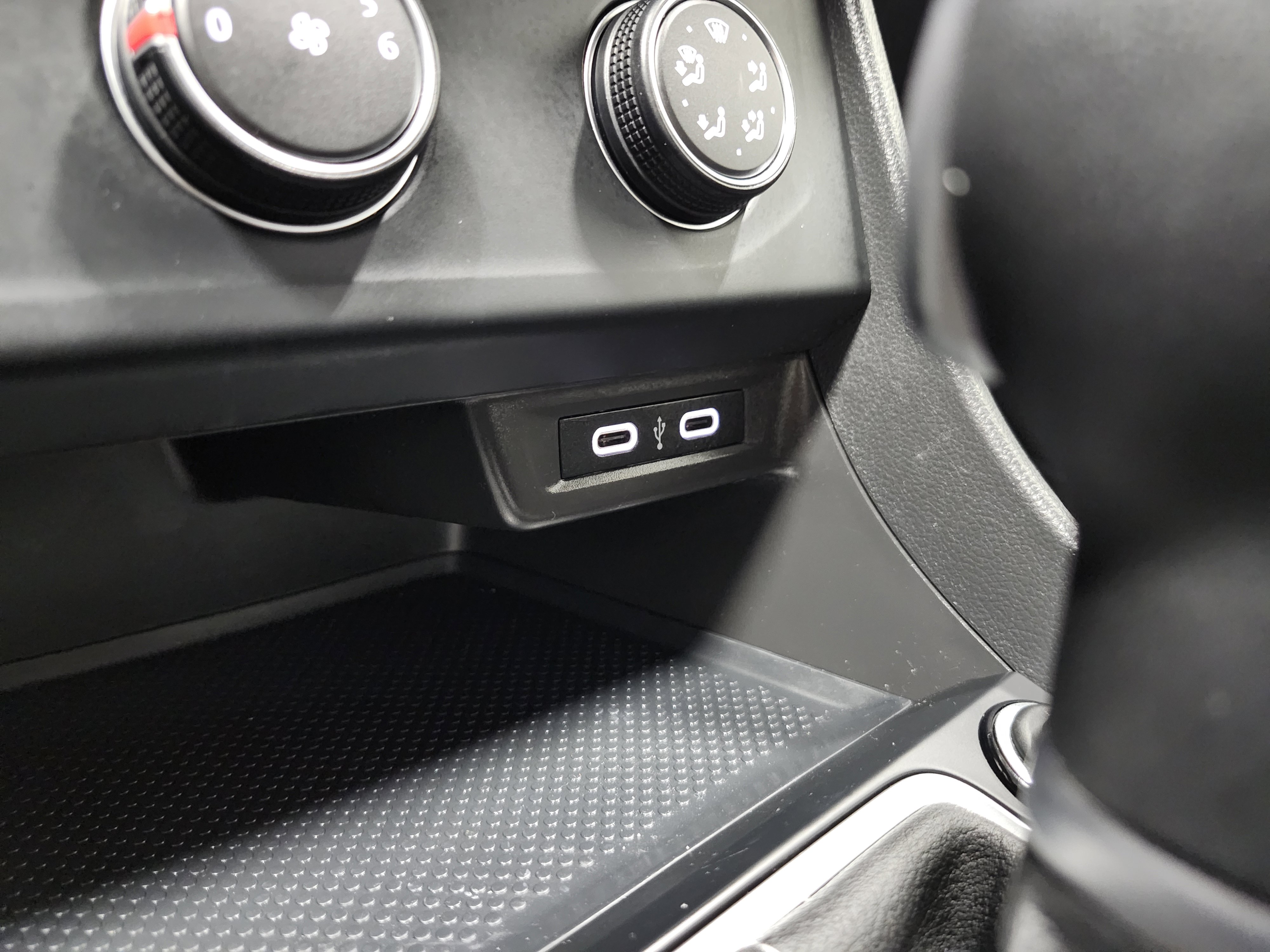 Used 2022 Volkswagen Jetta S image 7