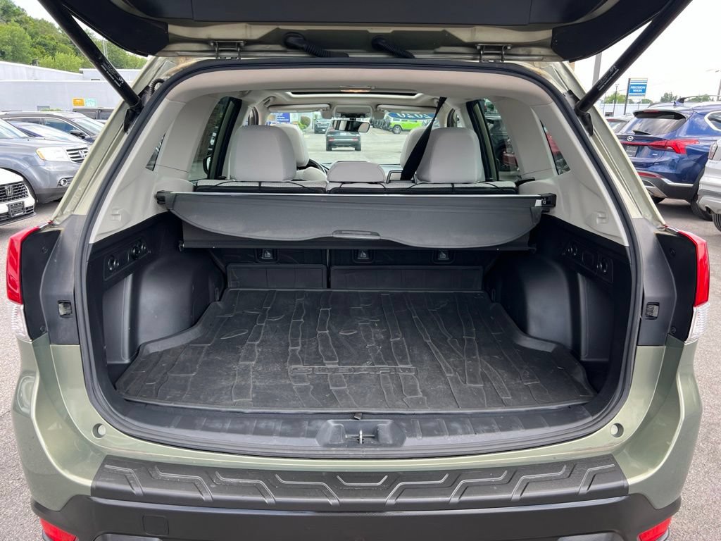Used 2020 Subaru Forester Premium AWD/4WD image 24