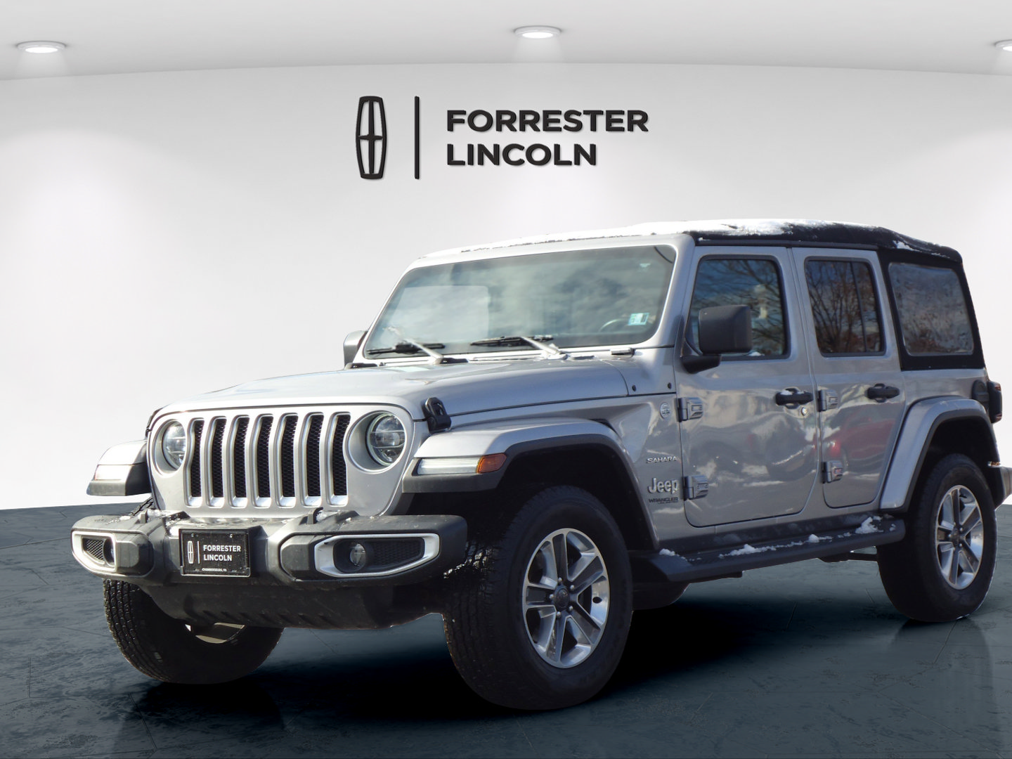 Used 2019 Jeep Wrangler Unlimited Sahara w/ Dual Top Group AWD/4WD image 7