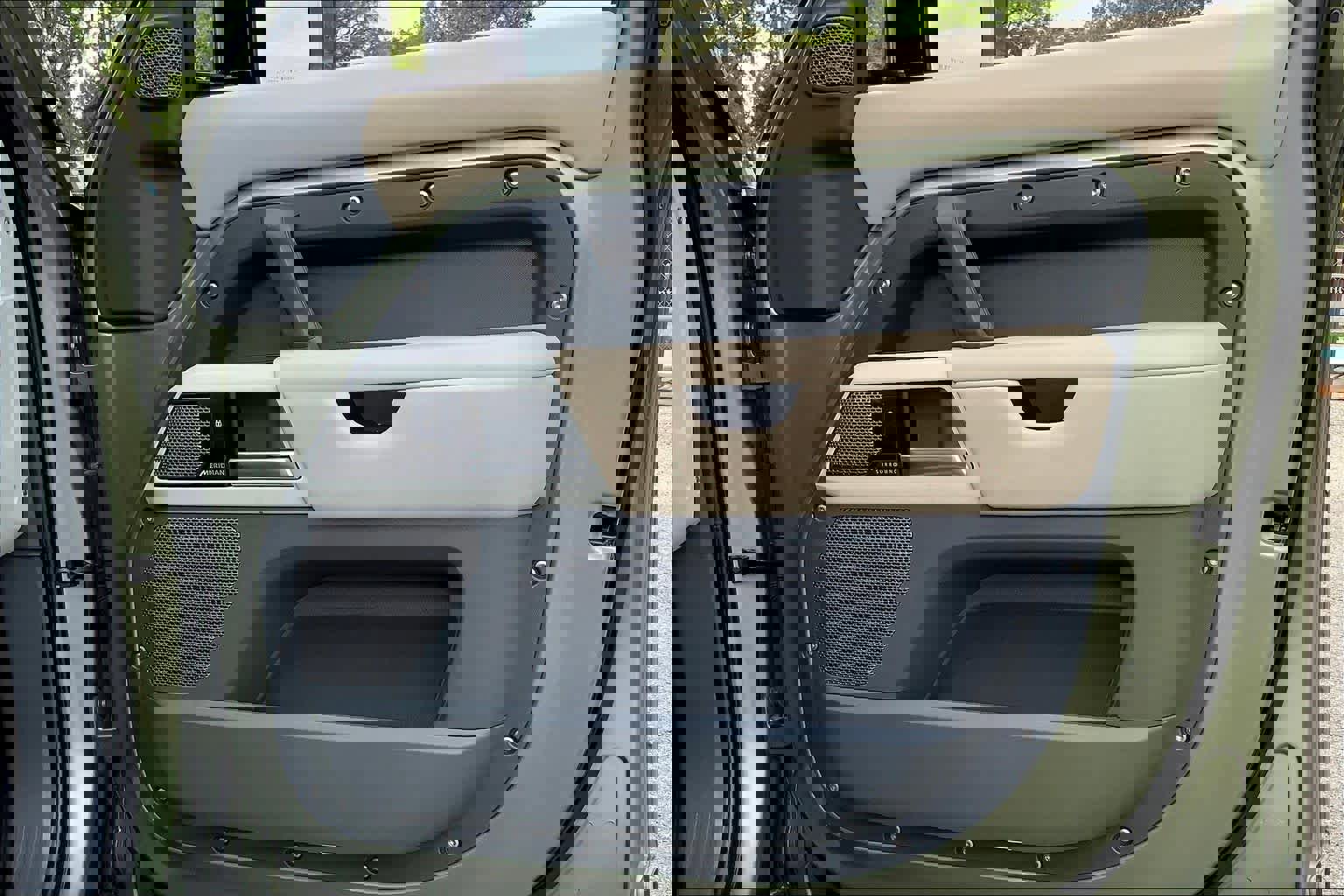 Used 2020 Land Rover Defender 110 HSE image 22