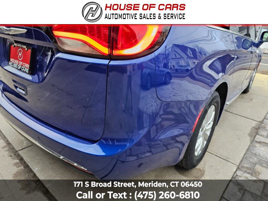 Used 2019 Chrysler Pacifica Touring-L w/ Advanced Safetytec Group image 14