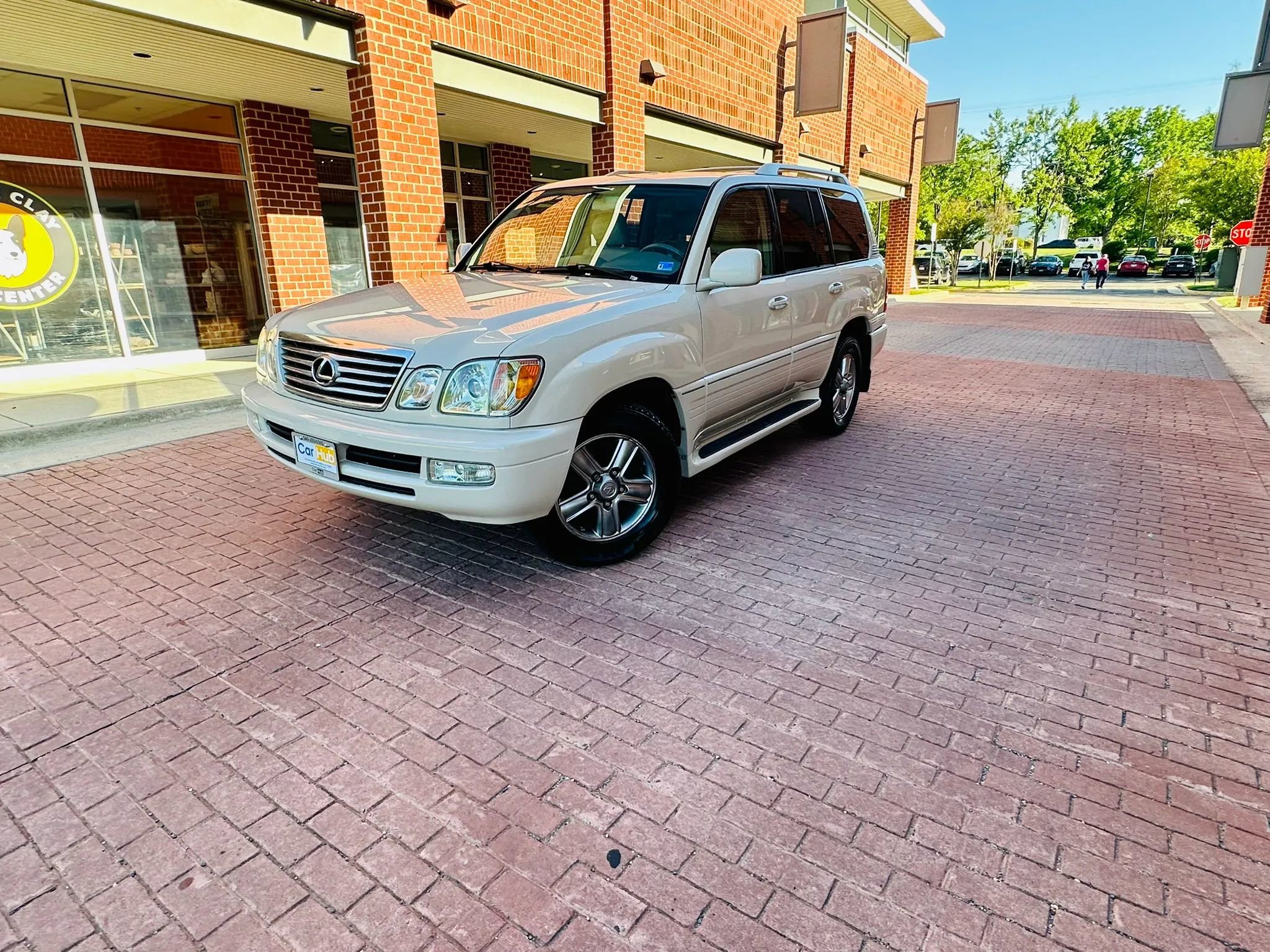 Used 2006 Lexus LX 470 4WD image 3