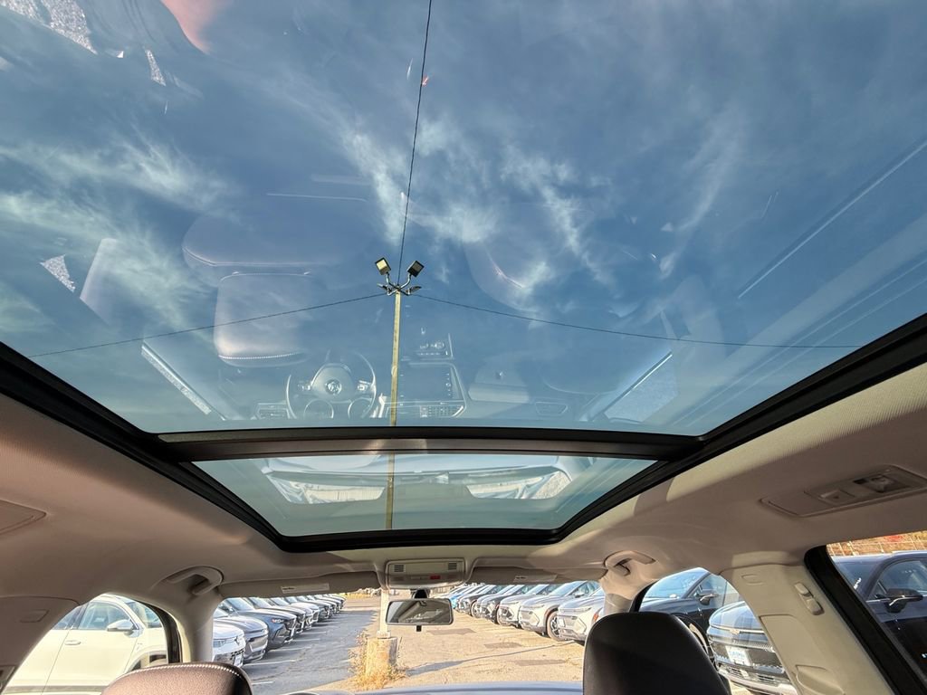 Used 2018 Volkswagen Tiguan SEL image 20