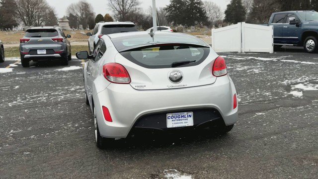 Used 2015 Hyundai Veloster image 7