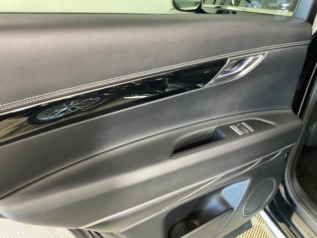 Used 2025 Genesis GV80 2.5T Standard image 16