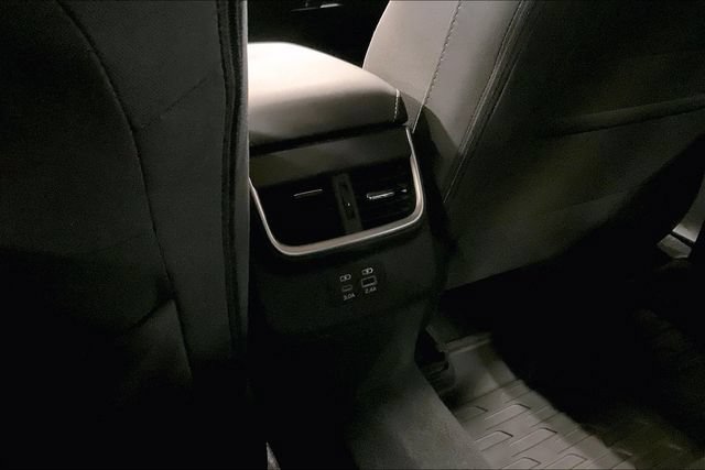 Used 2025 Subaru Outback Premium AWD/4WD image 34