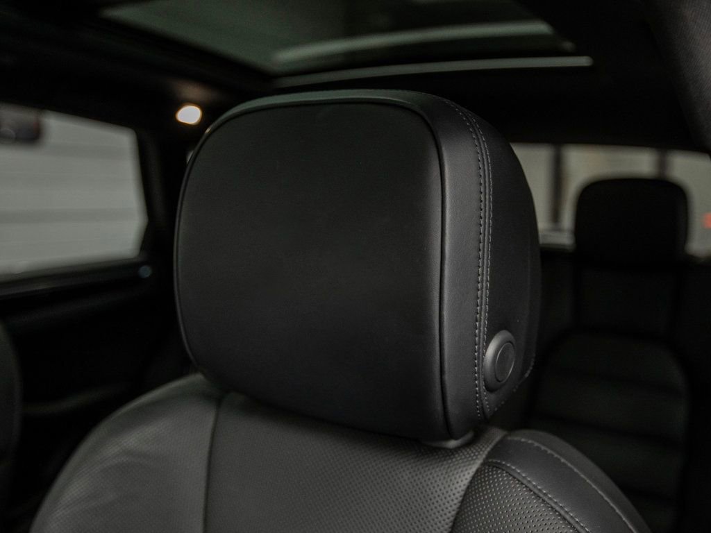 Used 2022 Porsche Macan S image 25