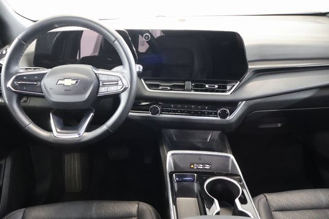 Used 2025 Chevrolet Equinox LT w/ Convenience Package II AWD/4WD image 14