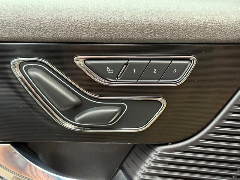 Used 2022 Lincoln Corsair AWD w/ Equipment Group 101A image 15