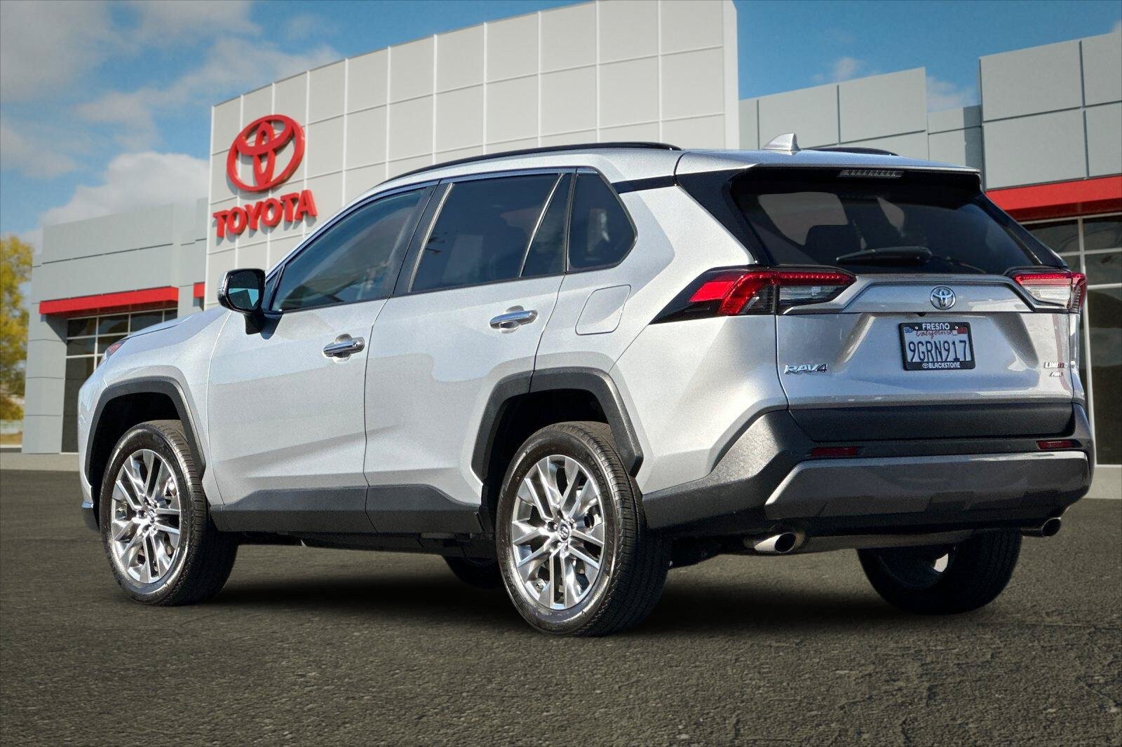 Certified 2019 Toyota RAV4 Limited AWD/4WD image 5