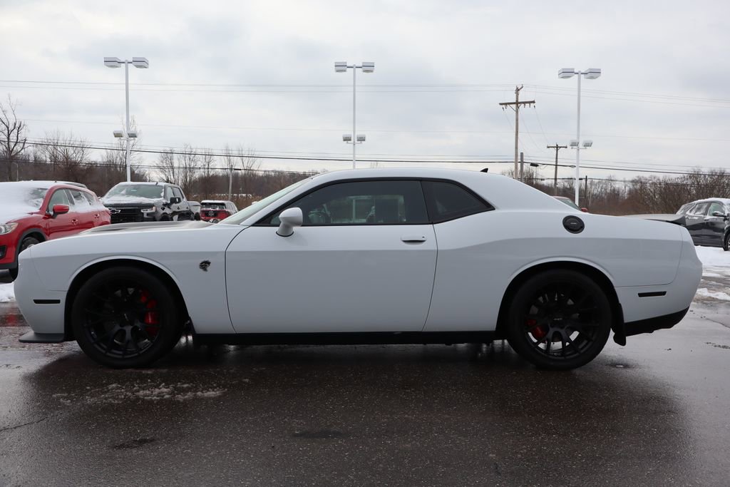 Used 2016 Dodge Challenger SRT Hellcat image 29