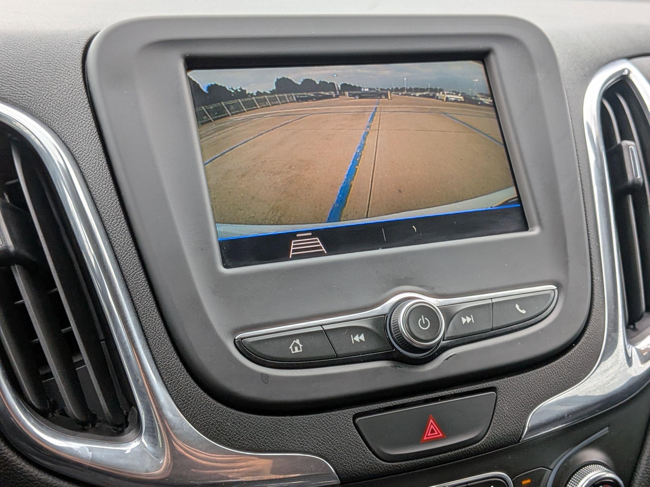 Used 2020 Chevrolet Equinox LT AWD/4WD image 18