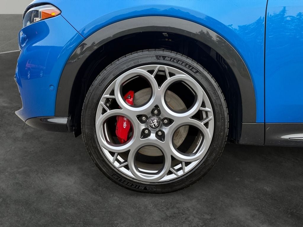 Used 2024 Alfa Romeo Tonale Veloce AWD/4WD image 4