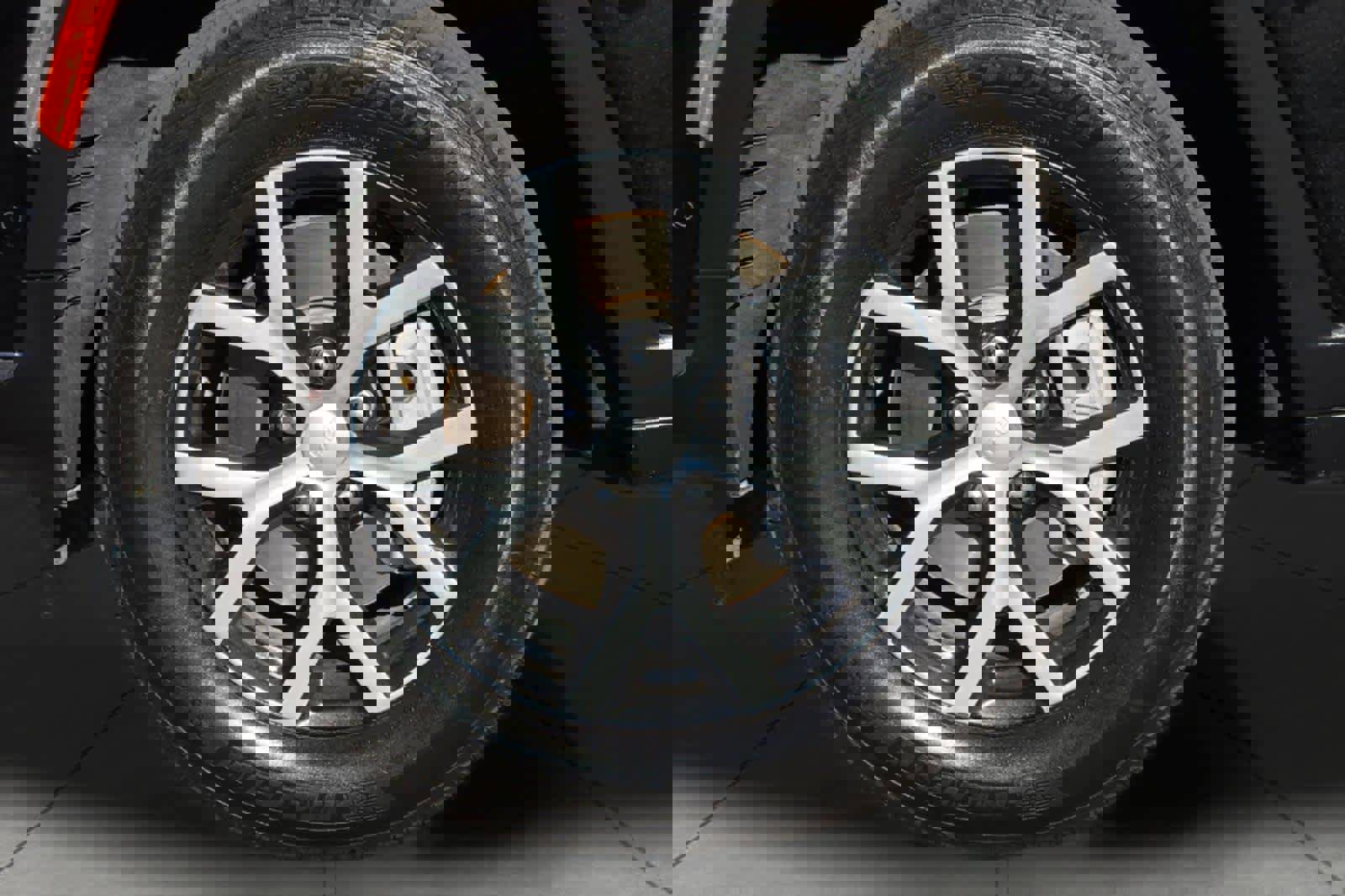 Used 2024 Jeep Grand Cherokee L Limited w/ Luxury Tech Group II image 11