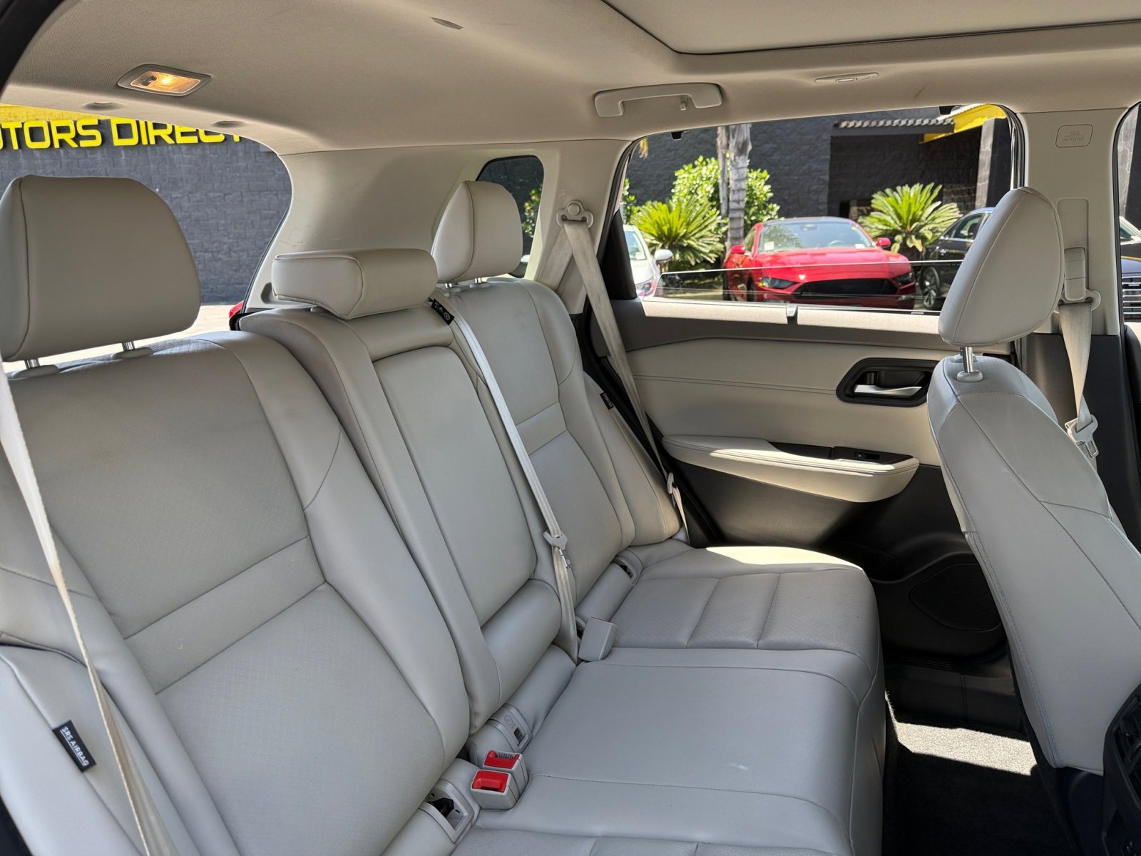 Used 2023 Nissan Rogue SV w/ SV Premium B Package image 19