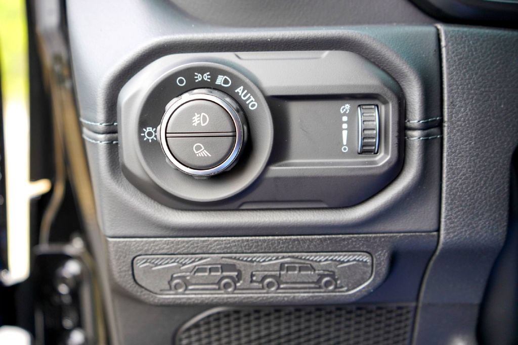 New 2026 Jeep Gladiator Sport AWD/4WD image 20