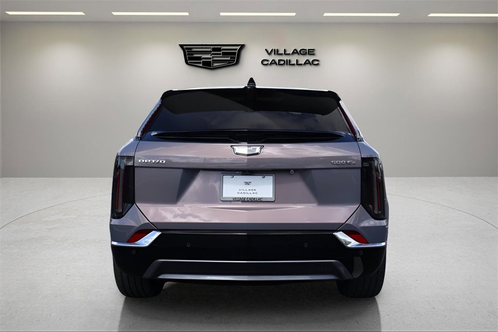 New 2025 Cadillac Optiq Luxury 2 image 4