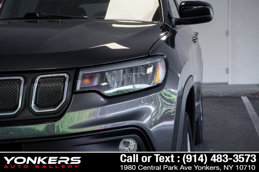 Used 2022 Jeep Compass Latitude AWD/4WD image 42
