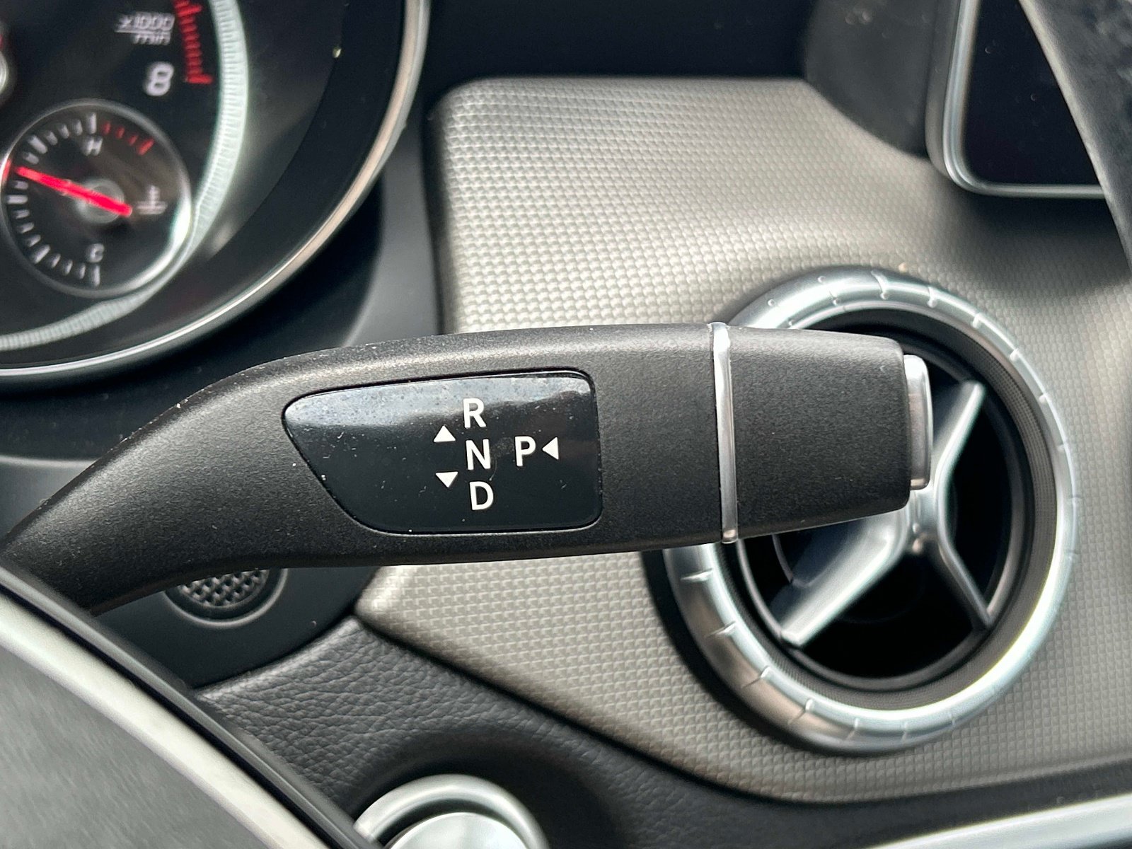 Used 2019 Mercedes-Benz CLA 250 4MATIC image 31