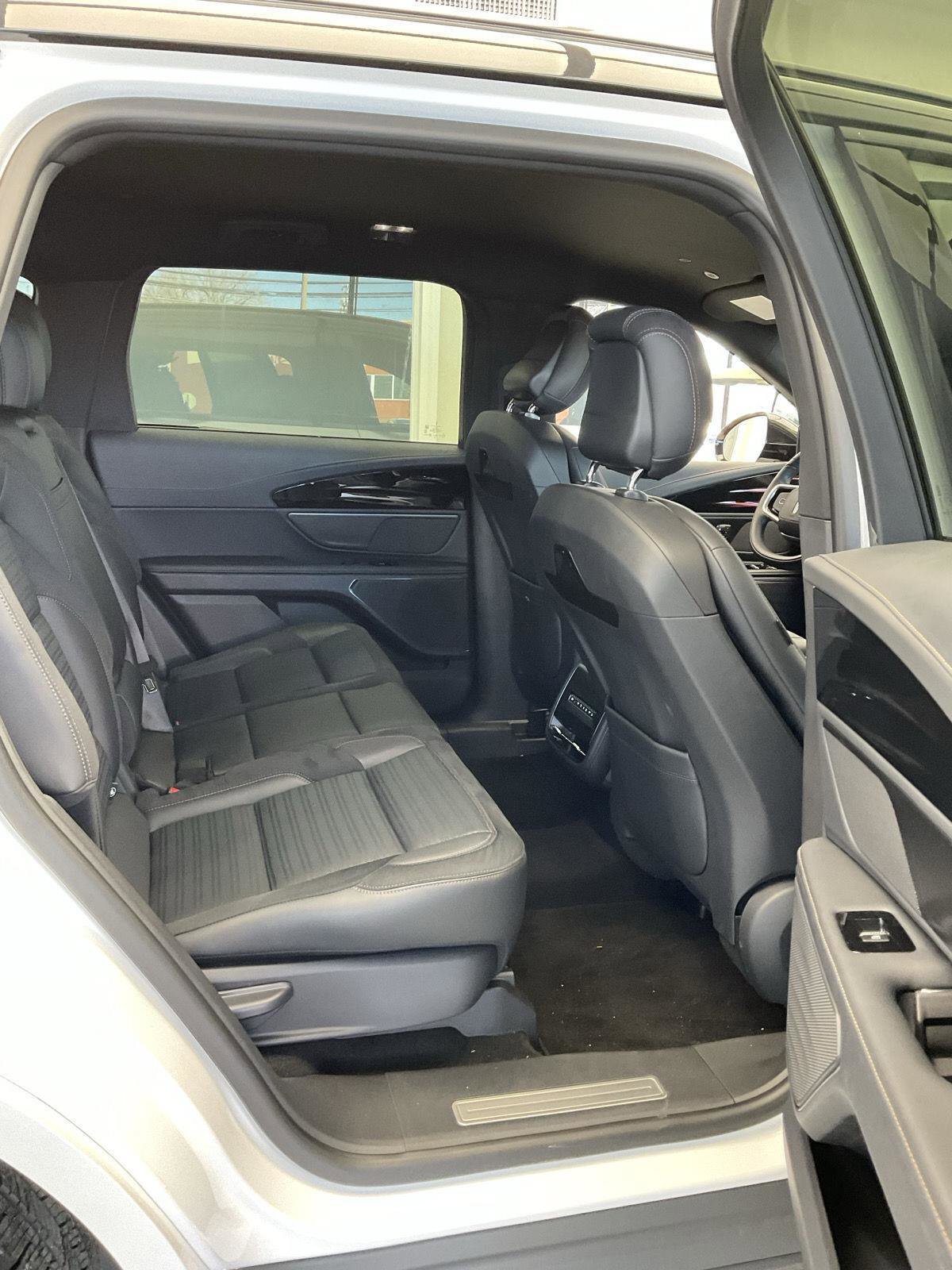 New 2024 Lincoln Nautilus Reserve w/ Jet Appearance Package (87T) image 16