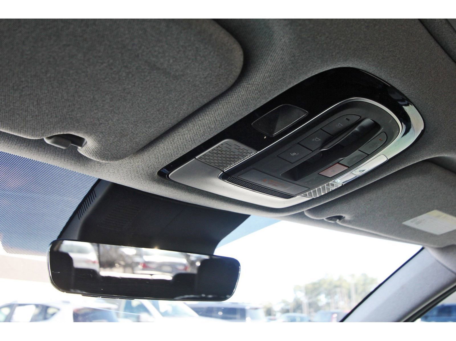 Used 2023 Hyundai Palisade Limited w/ Winter Package image 24