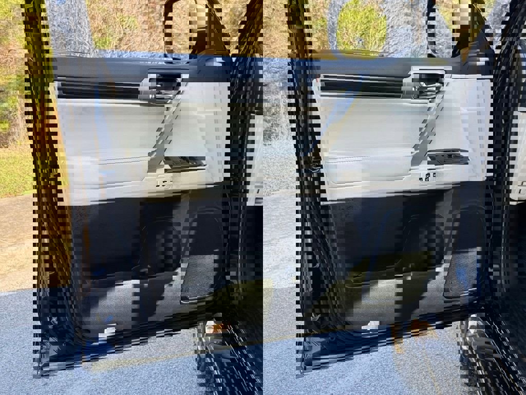 Certified 2020 Lexus GX 460 Premium w/ Premium Package image 23