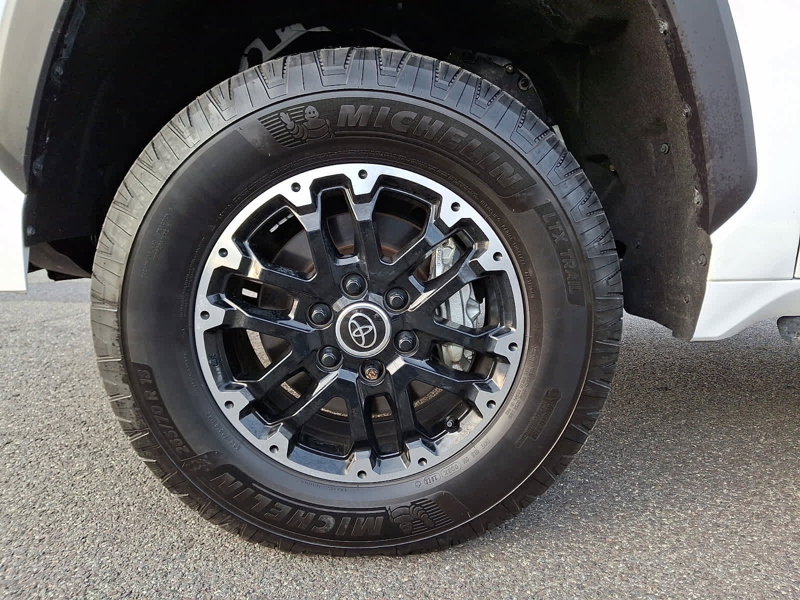 Used 2024 Toyota Tundra SR5 w/ SR5 Convenience Package image 9