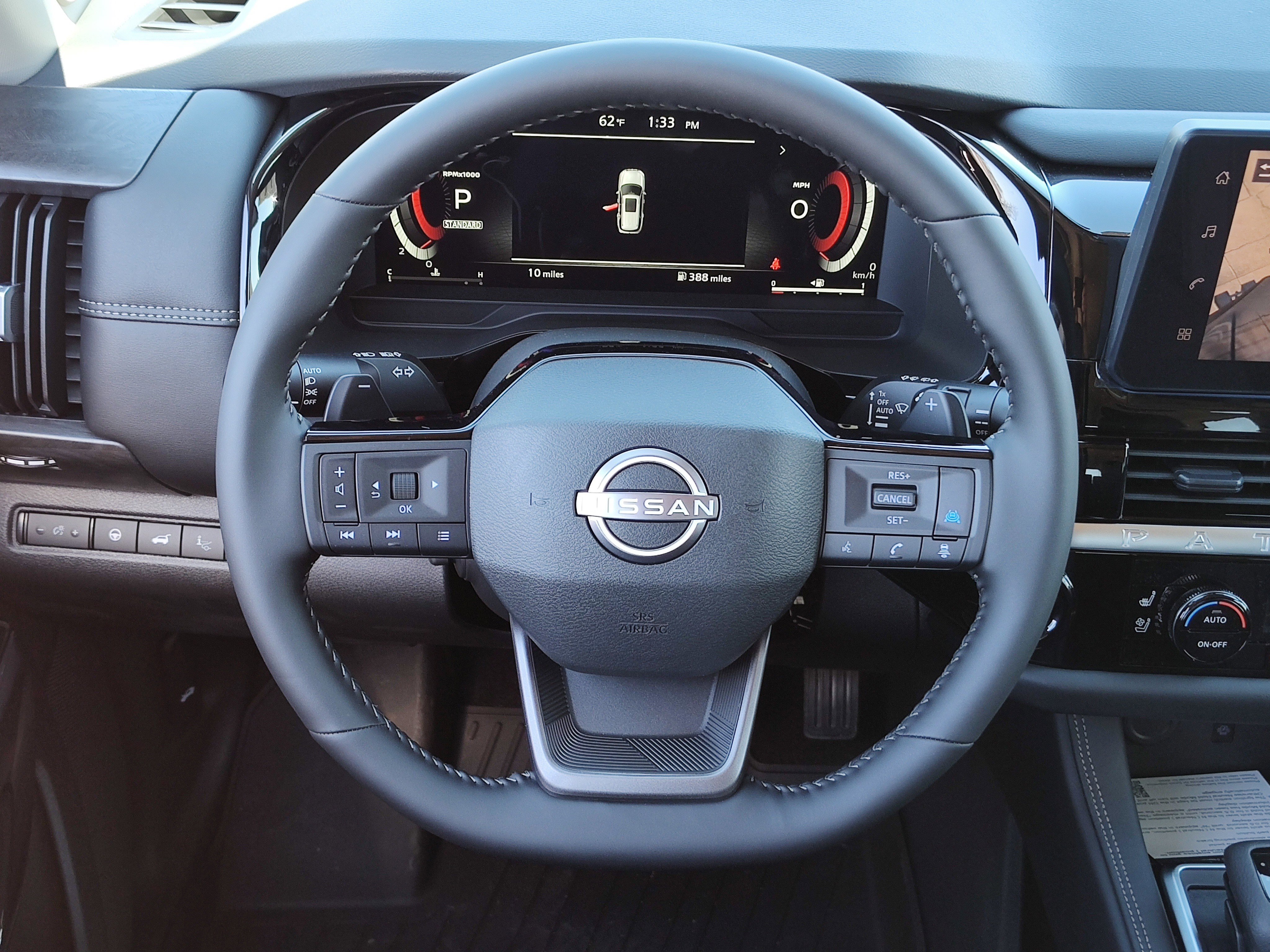 New 2026 Nissan Pathfinder Platinum image 8