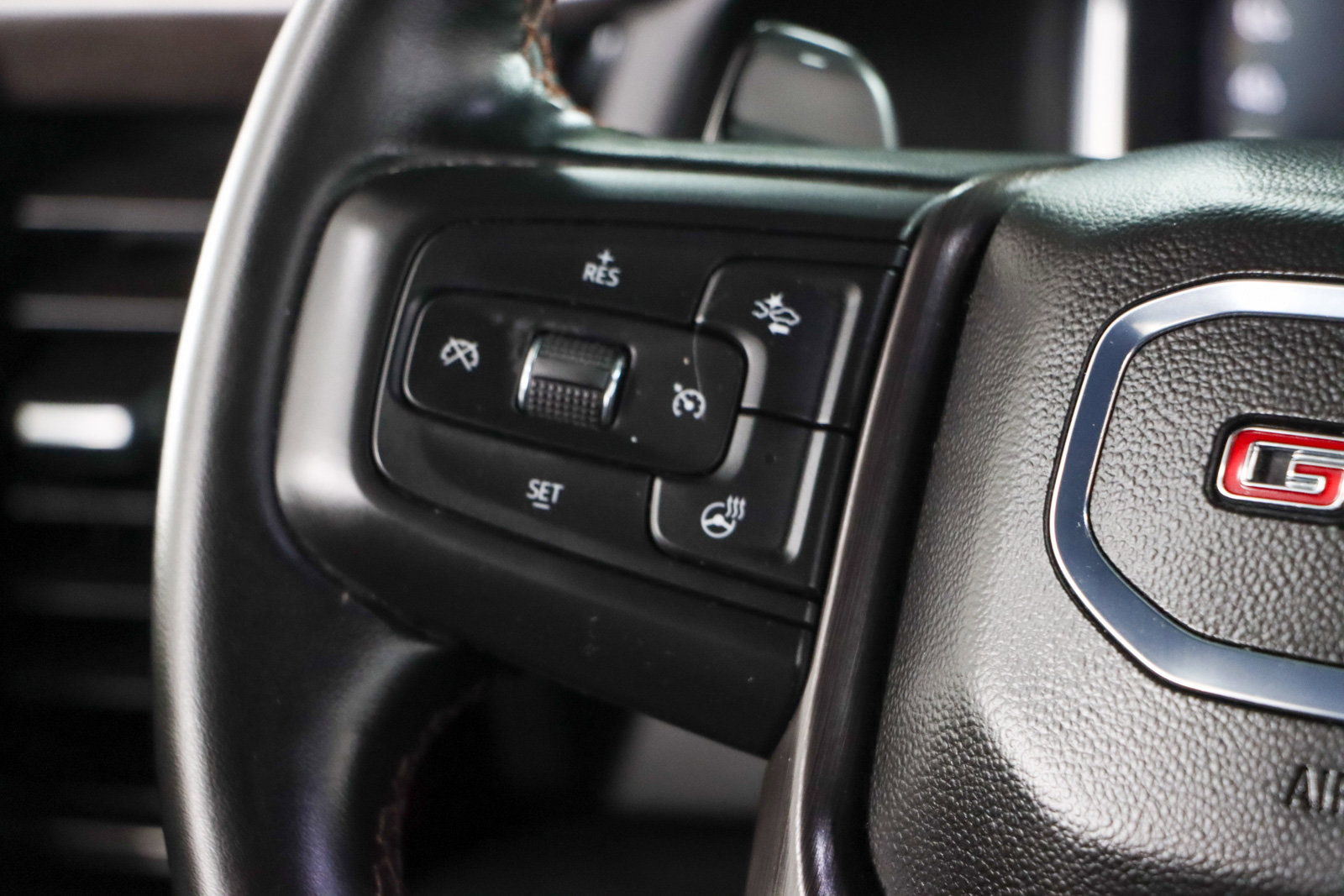 Used 2024 GMC Sierra 1500 AT4 w/ AT4 Preferred Package image 14