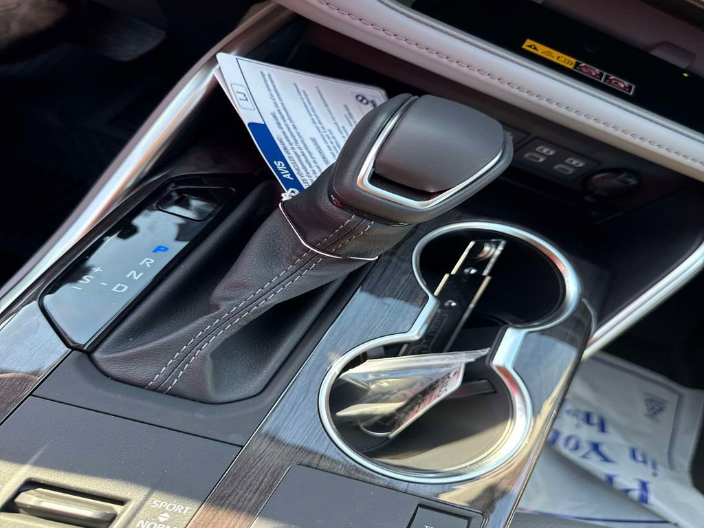 New 2026 Toyota Highlander Platinum image 23