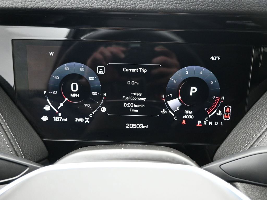 Used 2025 GMC Yukon XL Denali AWD/4WD image 14