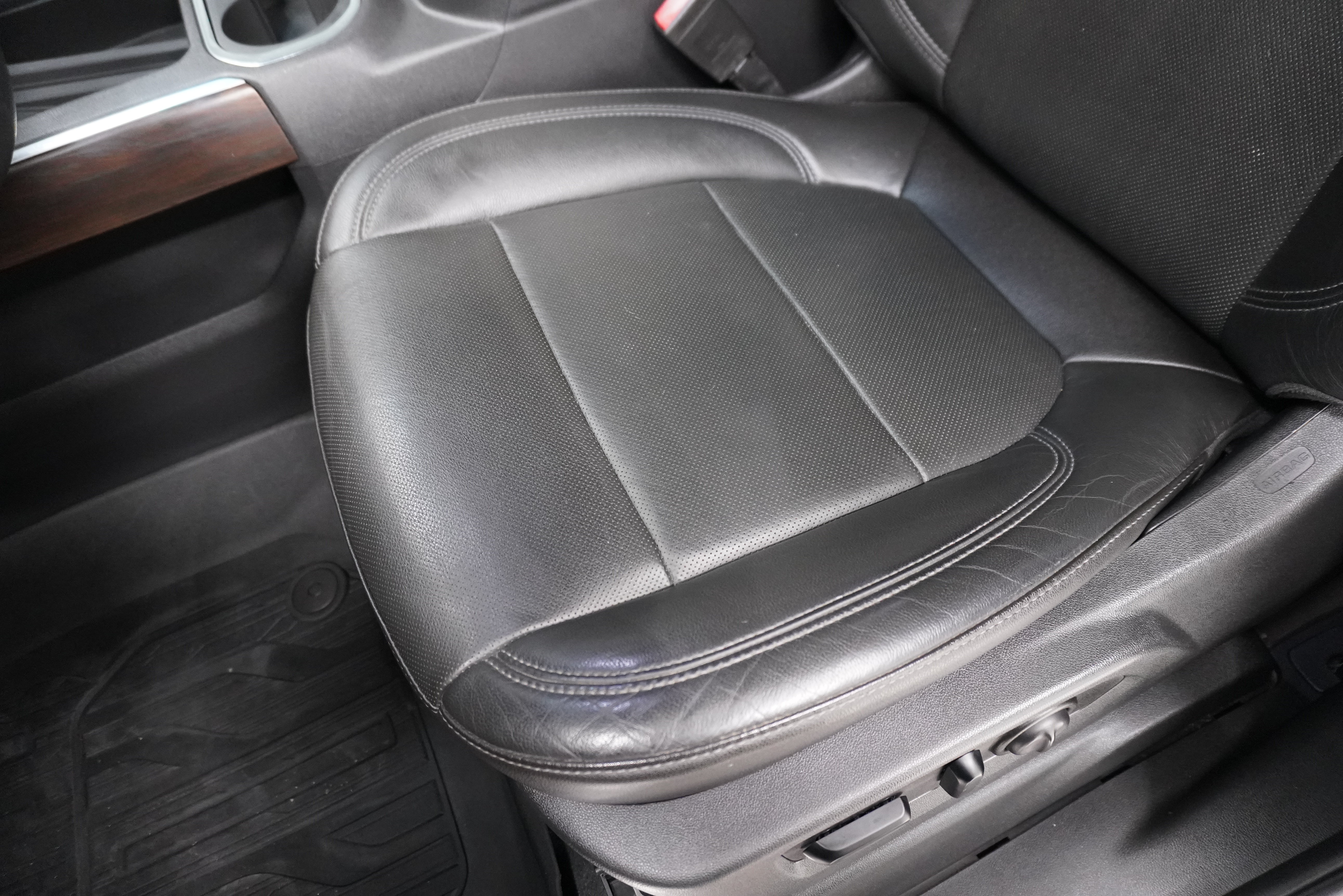 Used 2019 GMC Sierra 1500 SLT AWD/4WD image 13
