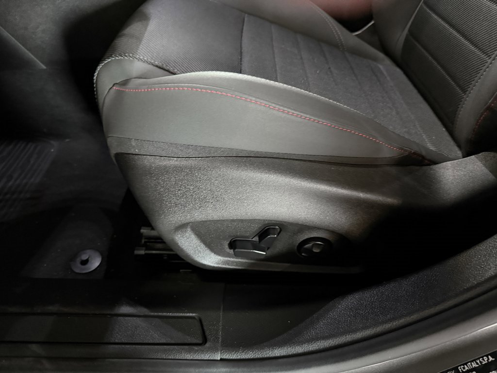 Used 2024 Dodge Hornet R/T image 25