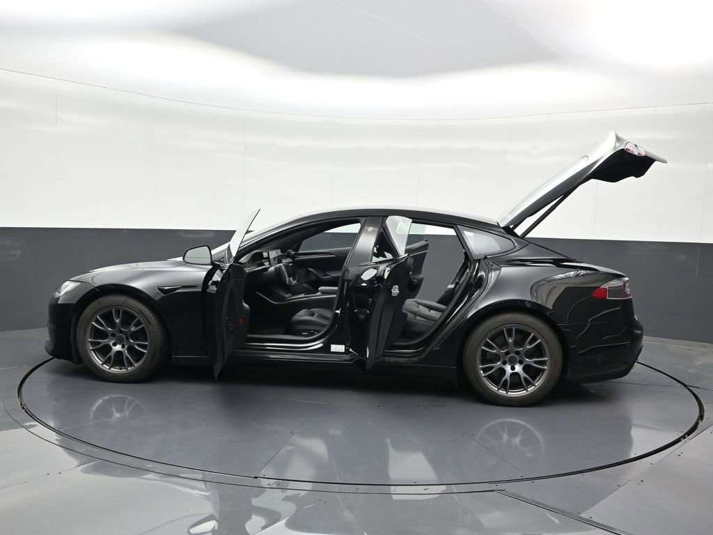 Used 2022 Tesla Model S image 32