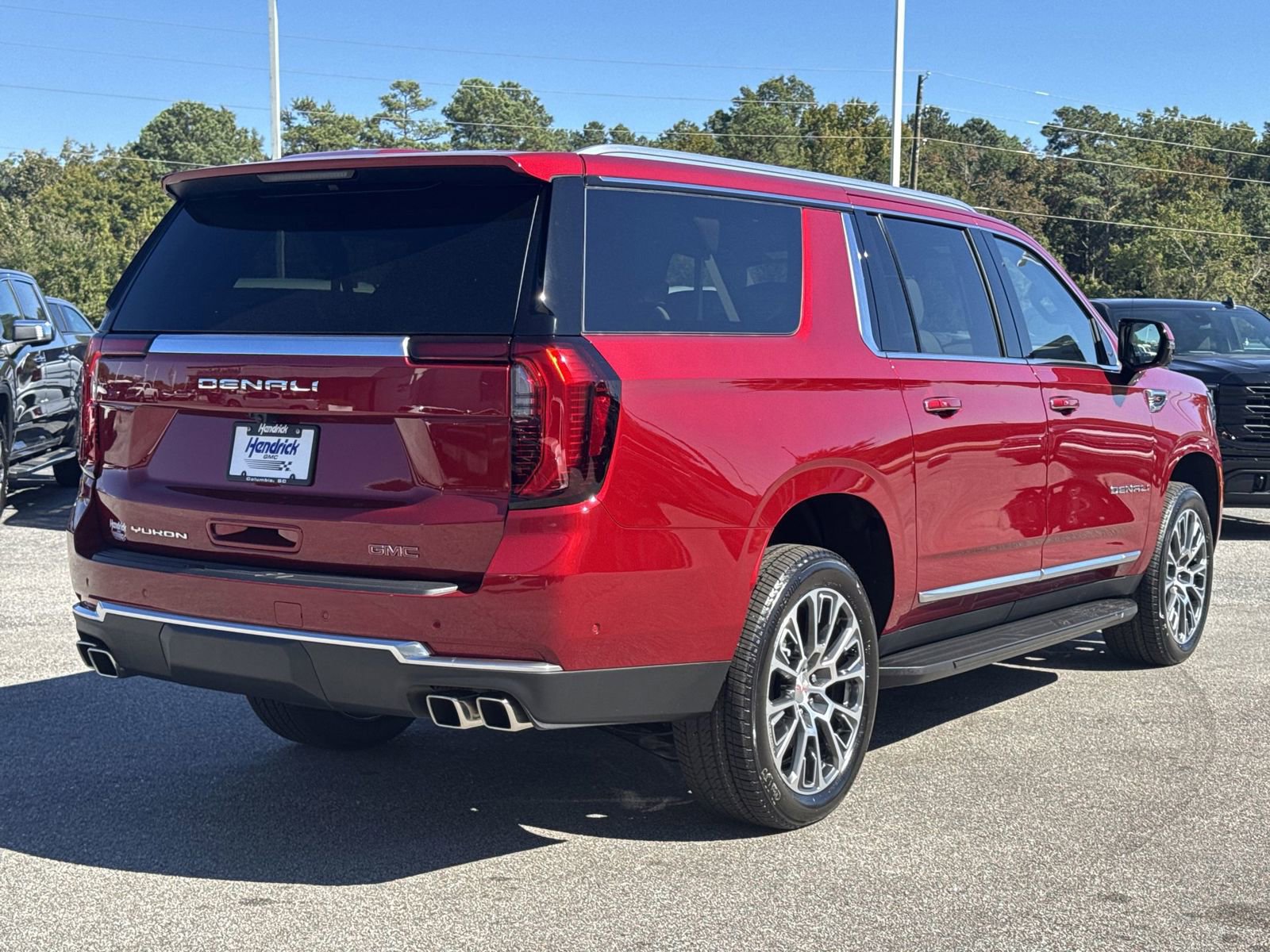 Used 2026 GMC Yukon XL Denali AWD/4WD image 10