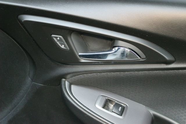 Used 2019 Chevrolet Malibu LT FWD image 9