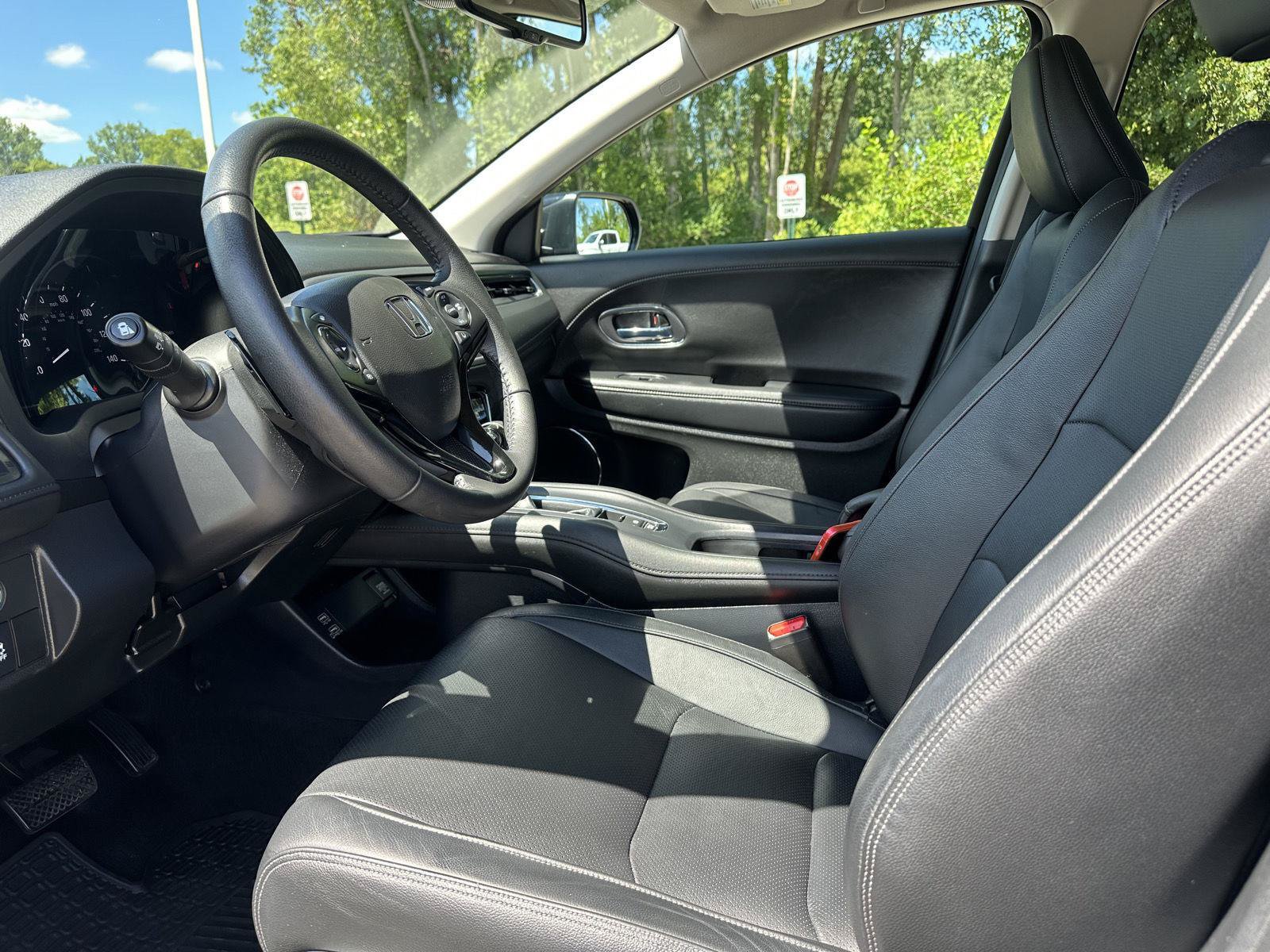Used 2021 Honda HR-V EX-L image 11