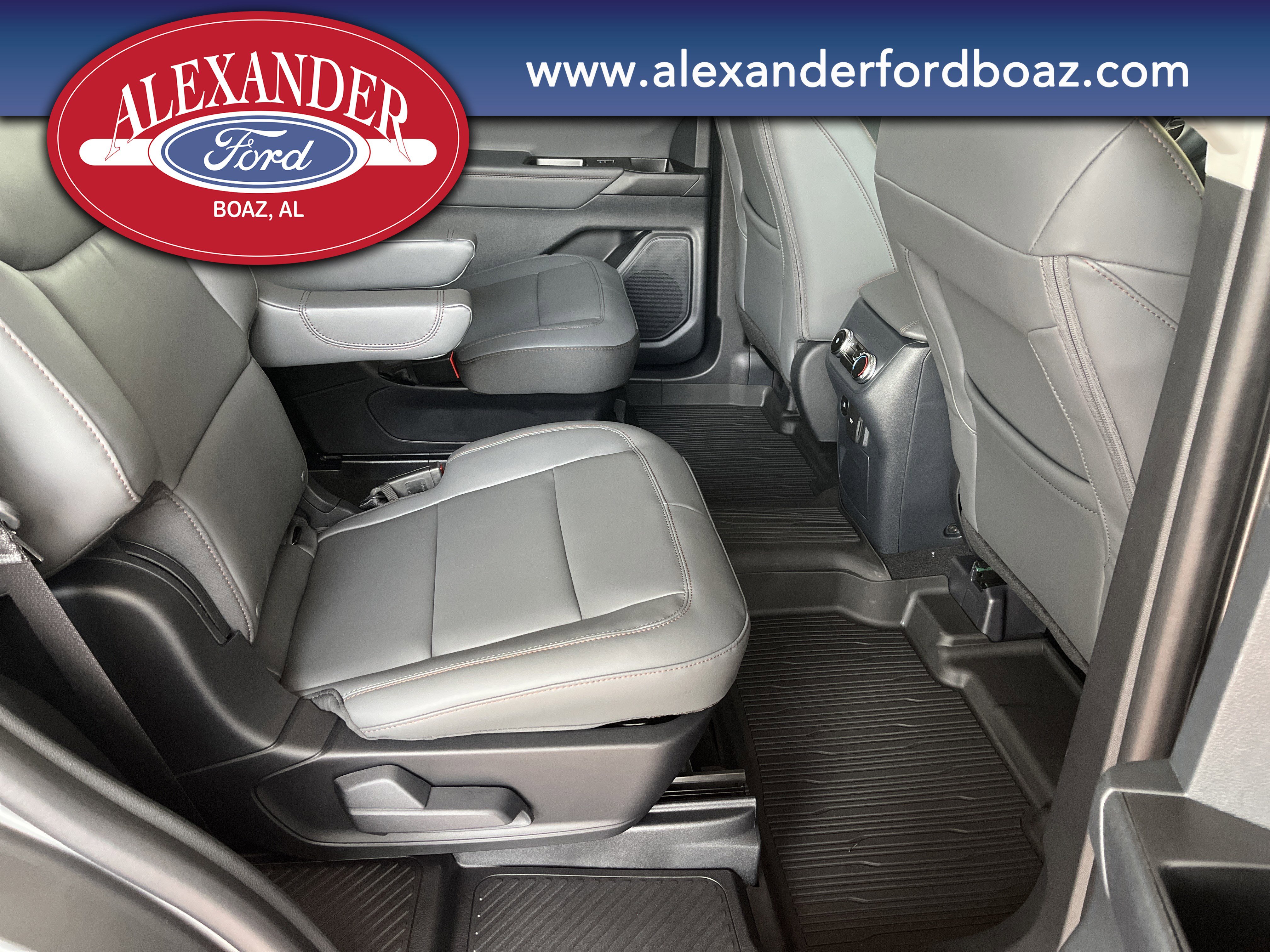 New 2026 Ford Explorer Active w/ Active Comfort Package image 17