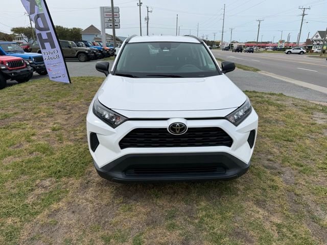 Used 2020 Toyota RAV4 LE image 5