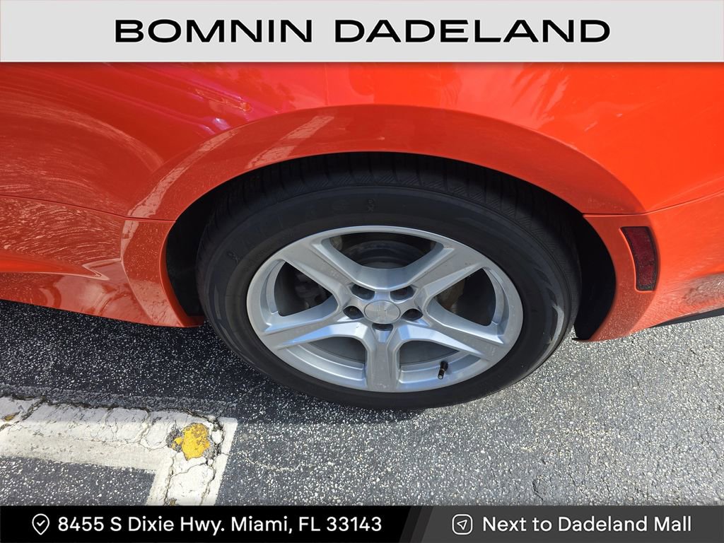 Used 2021 Chevrolet Camaro LT image 9