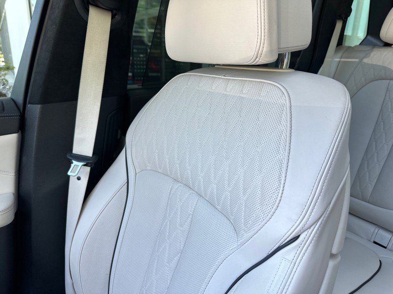 Certified 2022 BMW X5 xDrive40i w/ M Sport Package AWD/4WD image 47