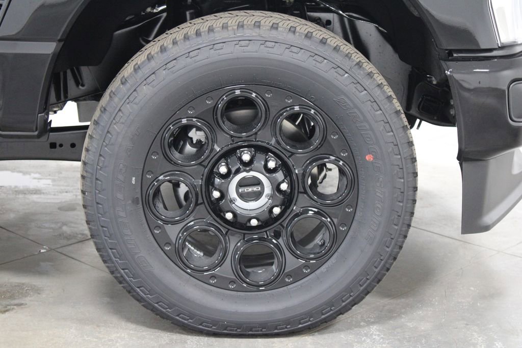 New 2026 Ford F250 Lariat w/ Black Appearance Package image 13