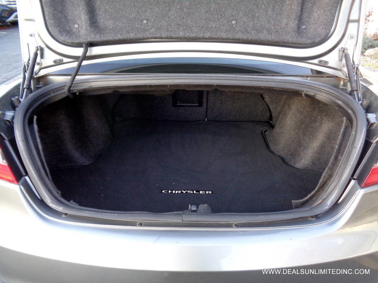 Used 2013 Chrysler 200 Touring image 13